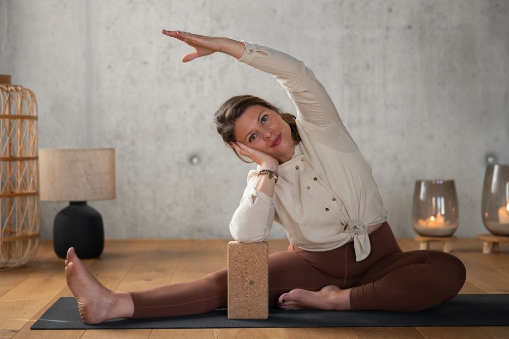 co-yoga-space-amaya-elena-vurma-evening-bird-aarau