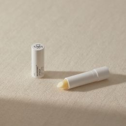 nourishing-lip-balm-team-dr-joseph-amaya-aarau-lenzburg-kosmetik