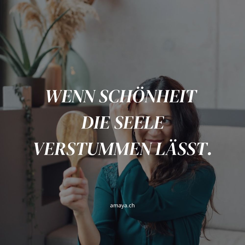 Botox – glatte Haut, aber was passiert mit unserem Inneren?
Botox blockiert nicht nur Muskeln, sondern auch die feine Kommunikation zwischen Gesicht und Gehirn. Unsere Mimik gibt uns Rückmeldung über das, was wir fühlen. Wenn dieser Ausdruck gehemmt ist, kann auch unser emotionales Erleben gedämpft werden.

Freude, Wut, Trauer – alles will gefühlt und gelebt werden.
Doch wenn der Ausdruck fehlt, fehlt auch ein Teil des Erlebens. Auf Dauer kann das nicht nur unsere Selbstwahrnehmung verändern, sondern auch unser vegetatives Nervensystem und die Verbindung zu unseren inneren Organen beeinflussen.

Echte Schönheit zeigt sich nicht in der Starre, sondern in der Lebendigkeit.
Und die beginnt dort, wo wir uns erlauben, alles zu fühlen – mit Gesicht, Herz und Seele.

#EmotionenErleben
#GefühleZulassen
#Verkörperung
#Achtsamkeit
#Selbstwahrnehmung
#InnerBalance
#GefühlIstStärke
#Lebendigkeit
#MehrAlsSchönheit
#EmotionaleGesundheit
#NichtNurFassade
#SchönheitMitTiefgang
#MentalHealthAwareness
#FaceTheFeeling
#TrueBeauty
#GanzheitlicheGesundheit